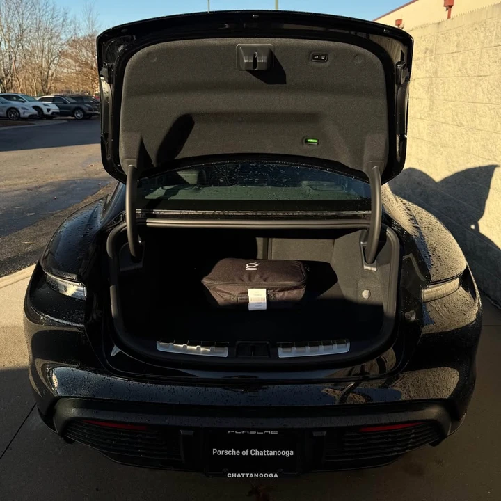 2025 Porsche Taycan - Image 7 of 10
