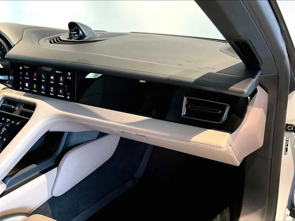 2025 Porsche Taycan - Image 20 of 20