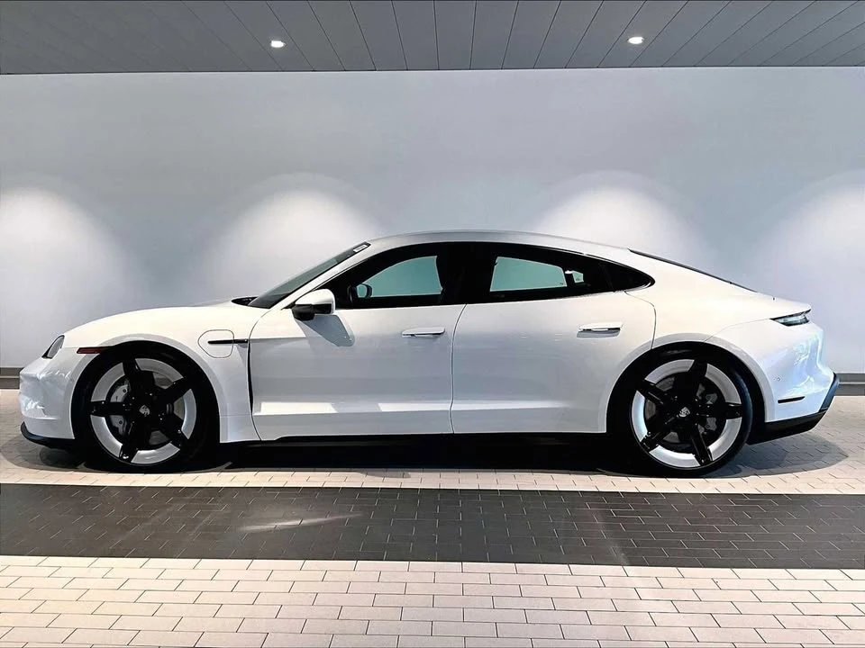 2025 Porsche Taycan - Image 2 of 20