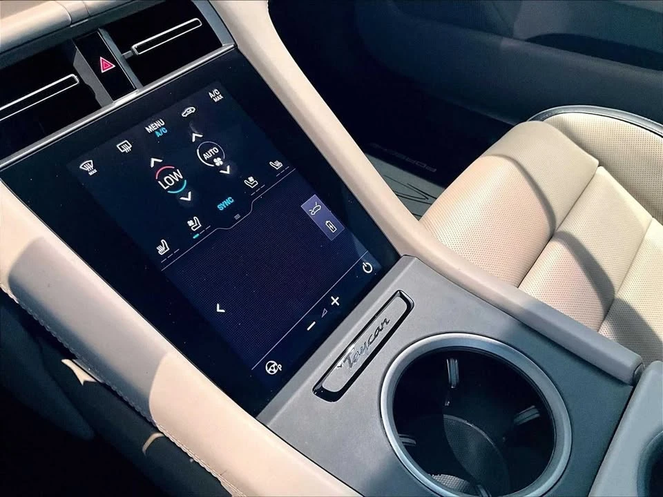 2025 Porsche Taycan - Image 17 of 20