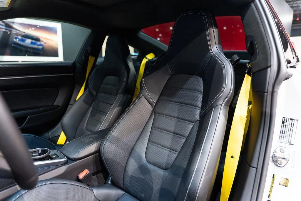 2025 Porsche 992 Turbo - Image 4 of 31
