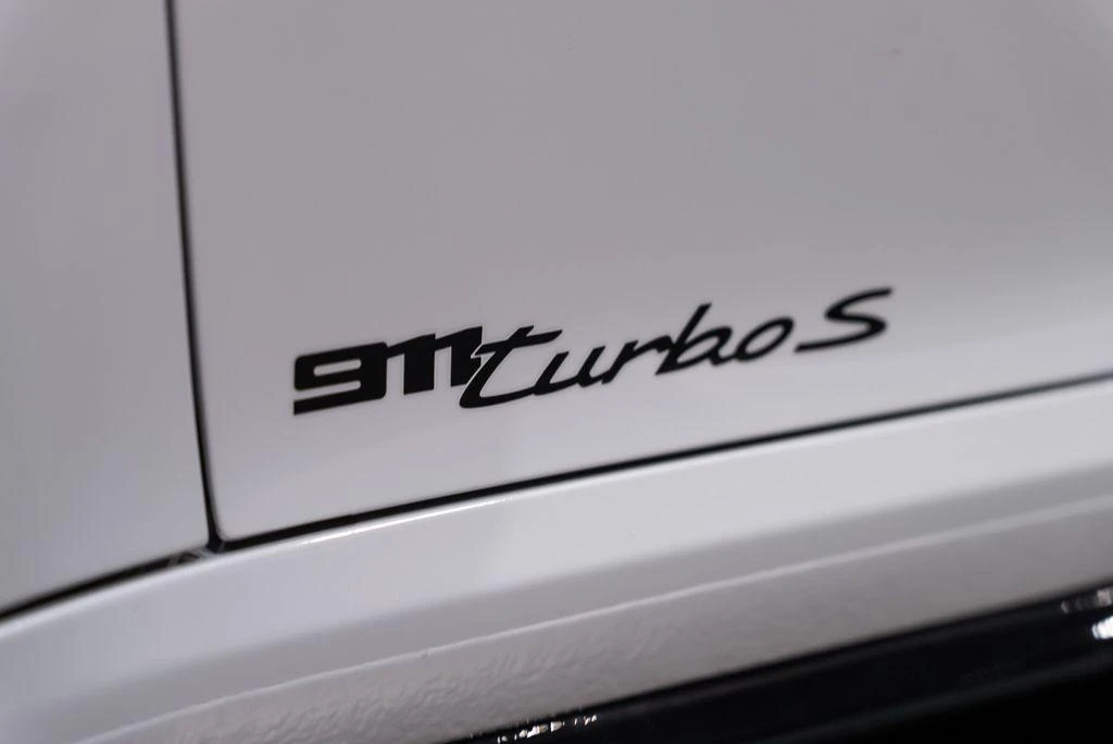 2025 Porsche 992 Turbo - Image 13 of 31