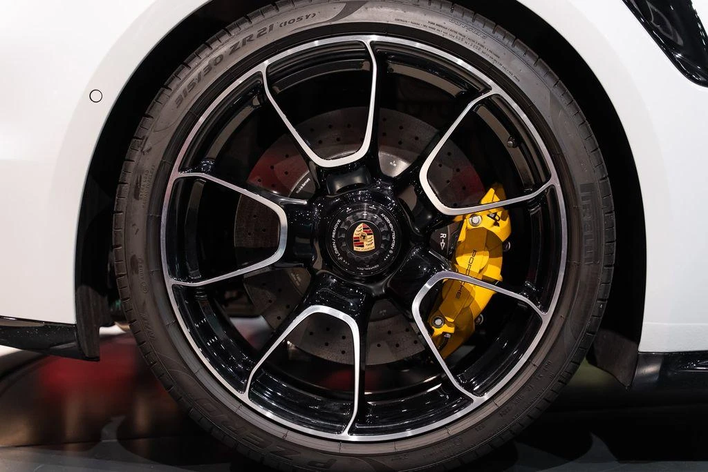 2025 Porsche 992 Turbo - Image 19 of 31