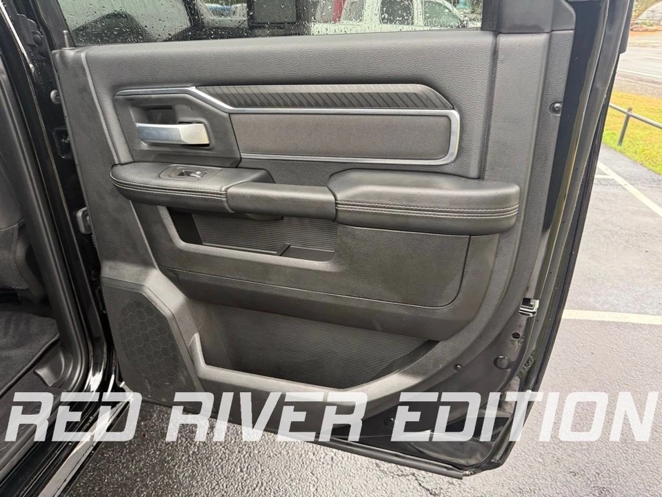 2025 Ram 2500 - Image 17 of 21