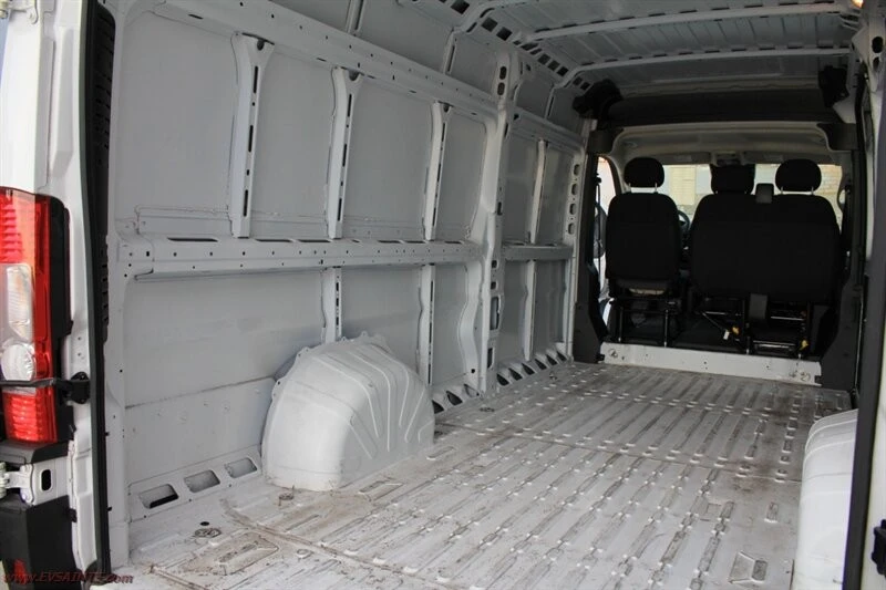 2025 Ram ProMaster - Image 8 of 19