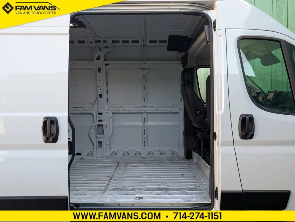 2025 Ram ProMaster - Image 9 of 12