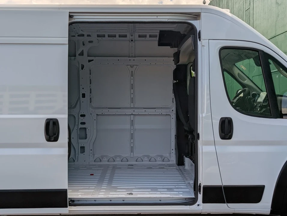 2025 Ram ProMaster - Image 10 of 12