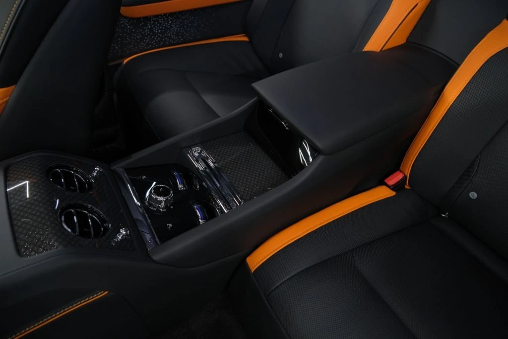 2025 Rolls-Royce Spectre - Image 16 of 31