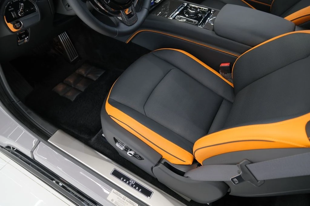 2025 Rolls-Royce Spectre - Image 12 of 31