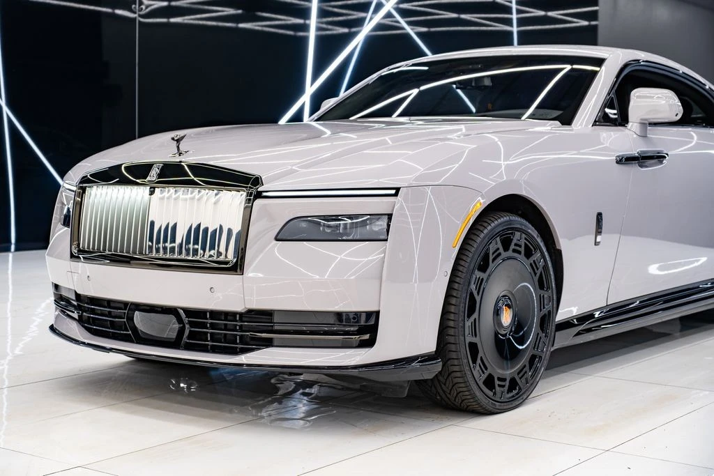 2025 Rolls-Royce Spectre - Image 4 of 31