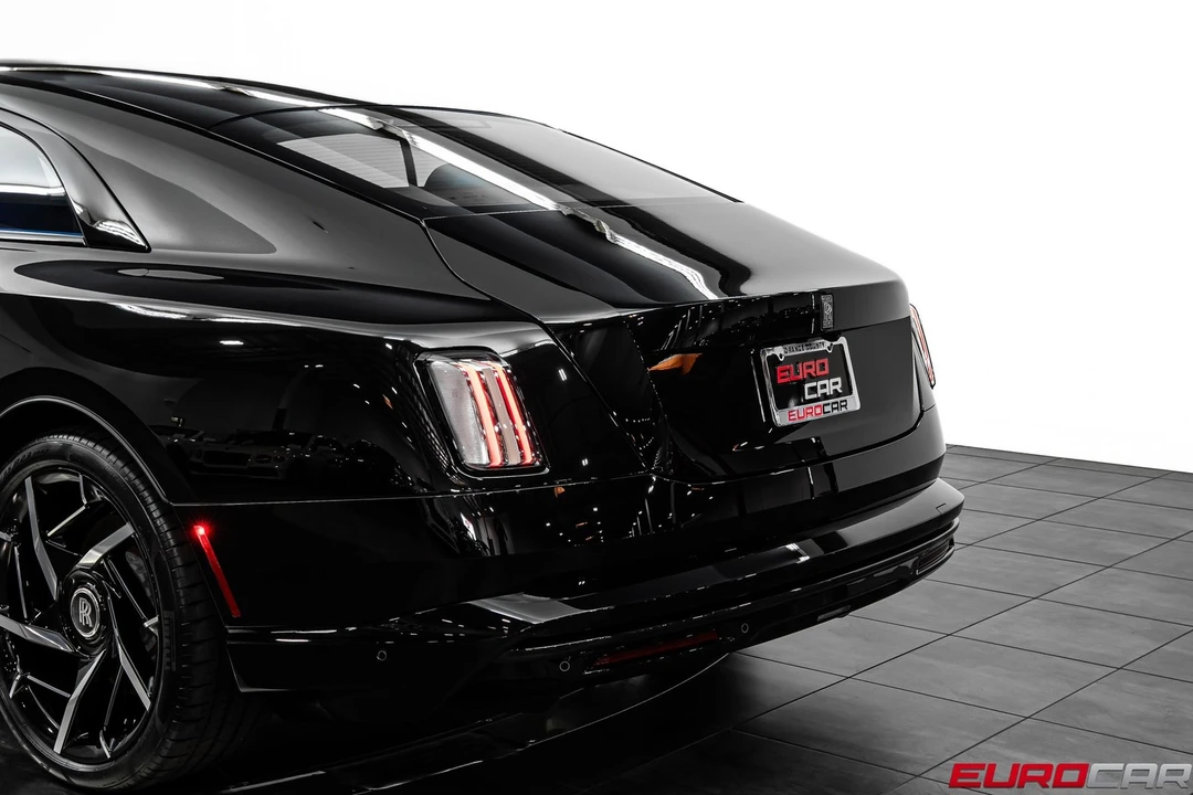 2025 Rolls-Royce Spectre - Image 15 of 31