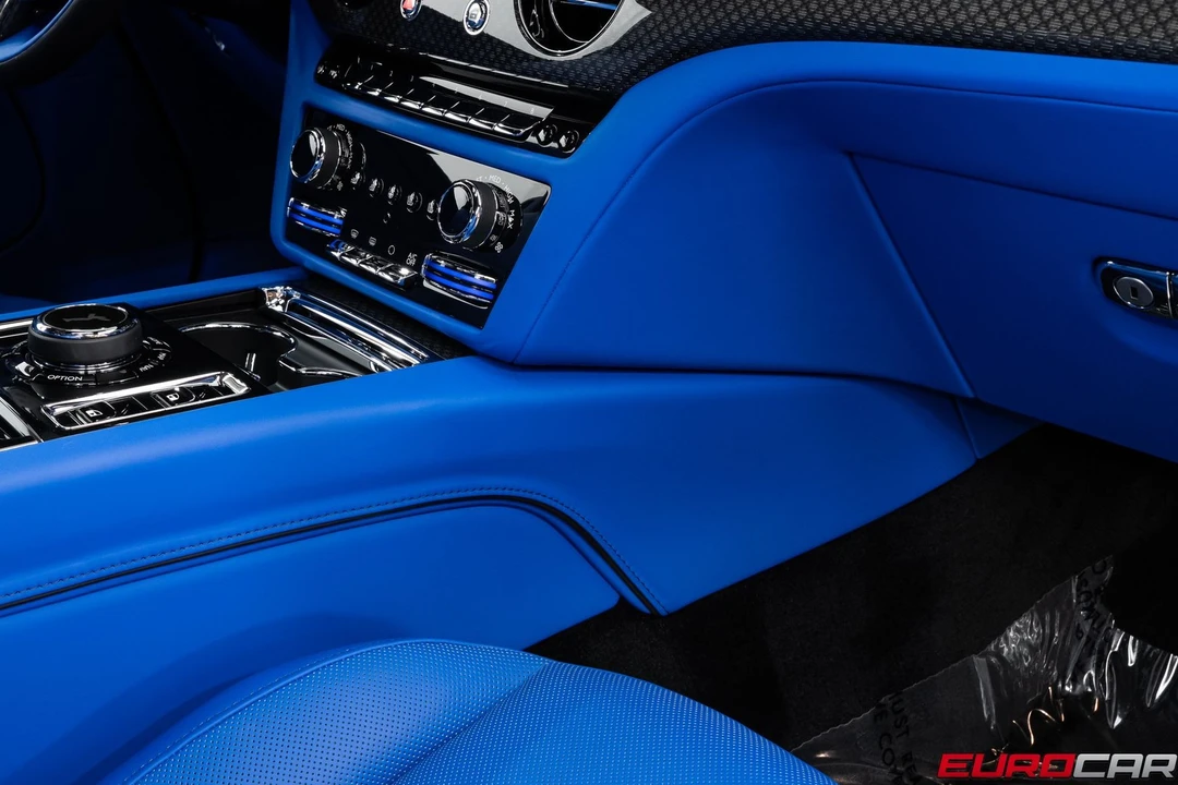 2025 Rolls-Royce Spectre - Image 31 of 31