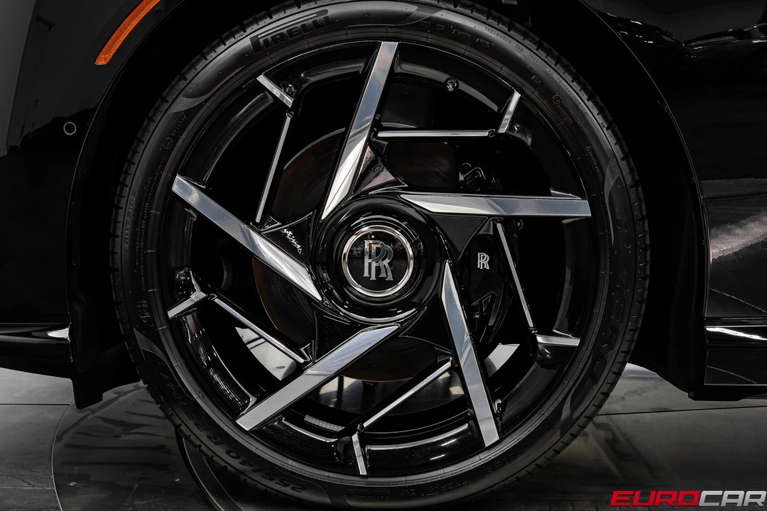 2025 Rolls-Royce Spectre - Image 19 of 31