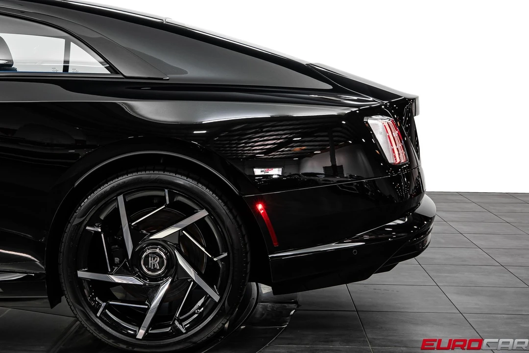 2025 Rolls-Royce Spectre - Image 14 of 31