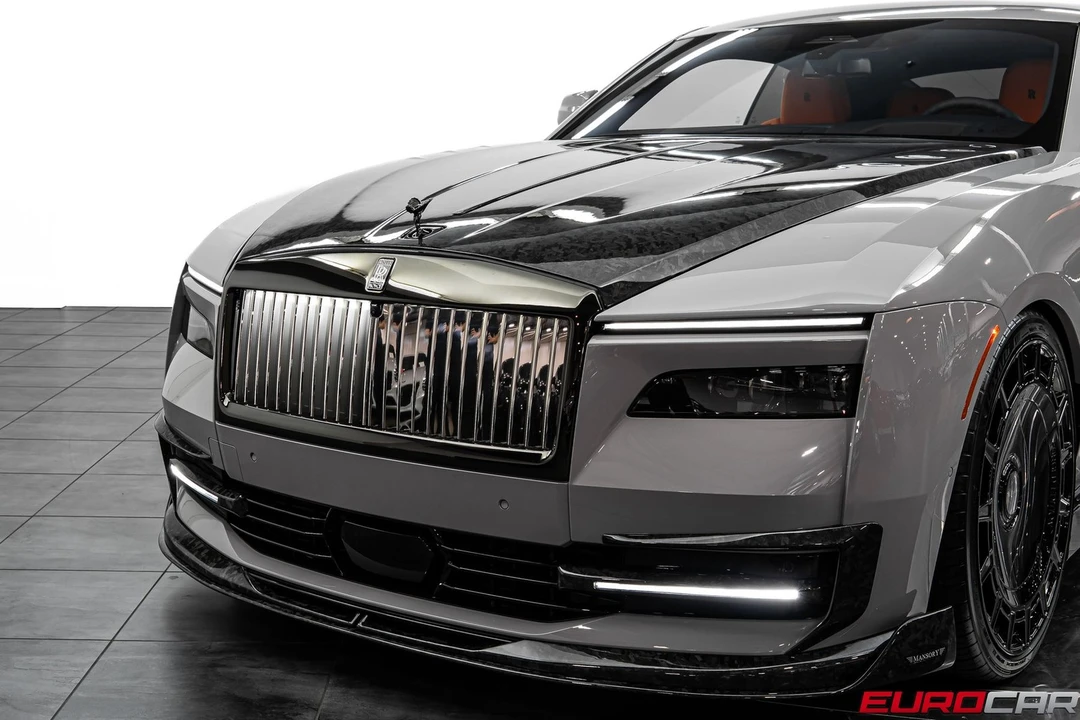 2025 Rolls-Royce Spectre - Image 17 of 31