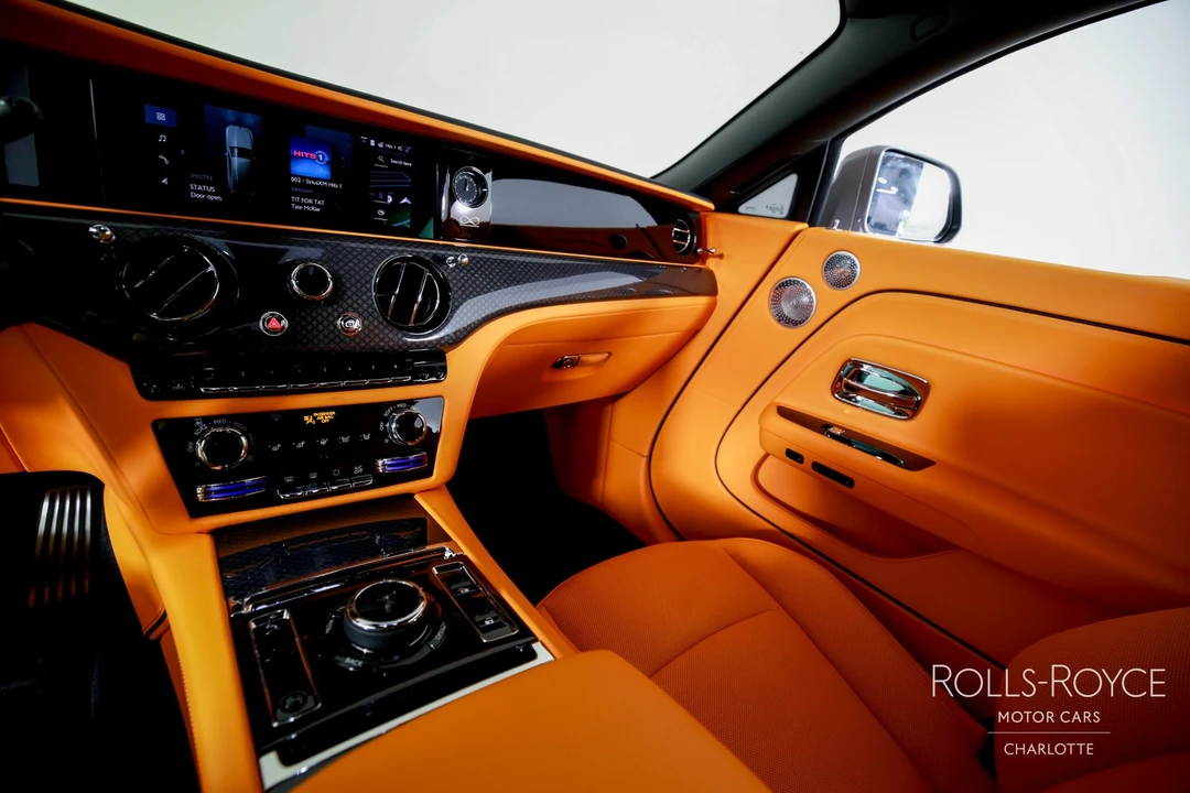 2025 Rolls-Royce Spectre - Image 16 of 21