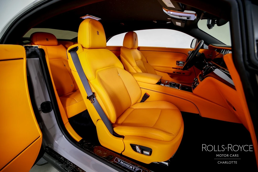 2025 Rolls-Royce Spectre - Image 24 of 31