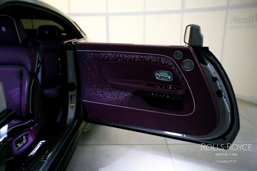 2025 Rolls-Royce Spectre - Image 29 of 31