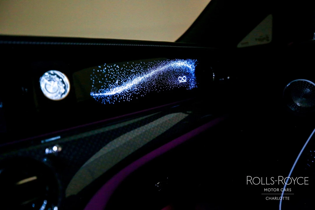 2025 Rolls-Royce Spectre - Image 25 of 31