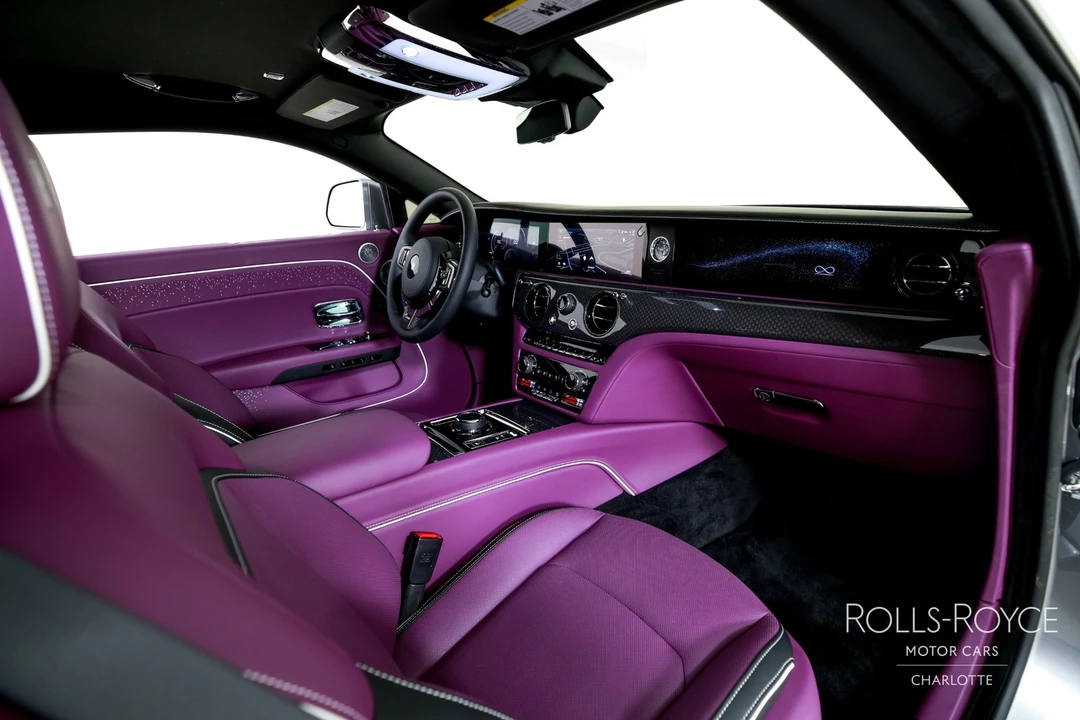 2025 Rolls-Royce Spectre - Image 24 of 31