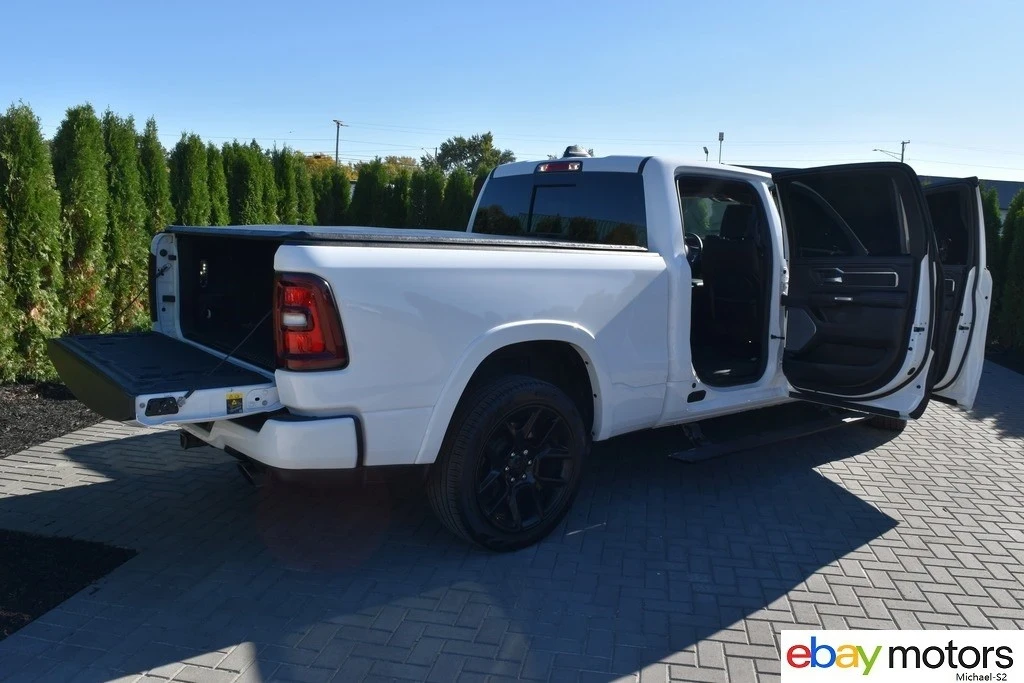 2025 Ram - Image 18 of 24