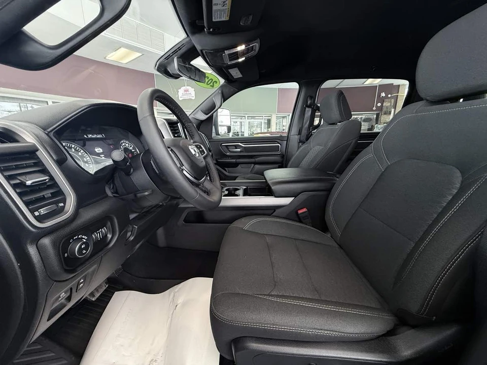 2025 Ram 1500 2nd Gen - Image 15 of 31