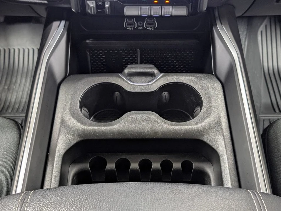 2025 Ram 1500 2nd Gen - Image 8 of 31