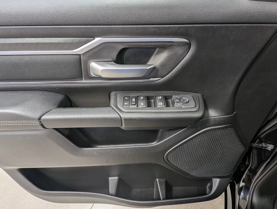 2025 Ram 1500 2nd Gen - Image 14 of 31
