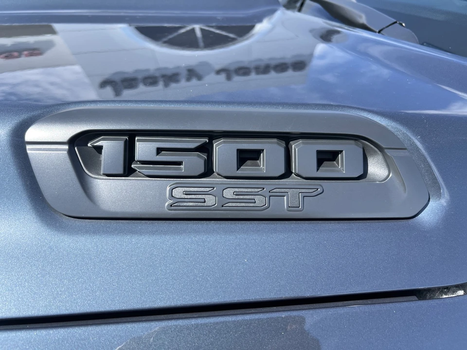 2025 Ram 1500 2nd Gen - Image 6 of 31