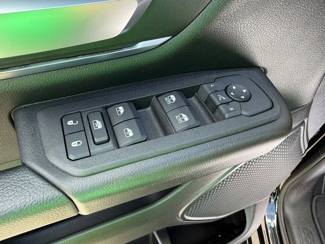 2025 Ram 1500 2nd Gen - Image 13 of 31