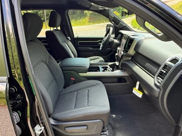 2025 Ram 1500 2nd Gen - Image 18 of 31