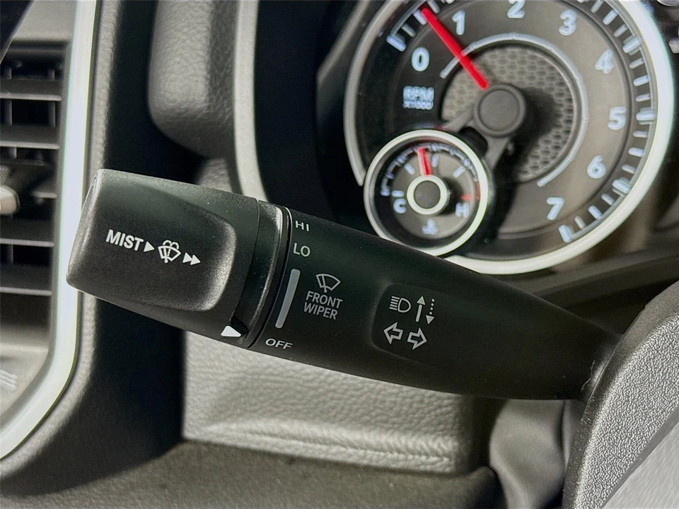 2025 Ram 1500 2nd Gen - Image 4 of 31