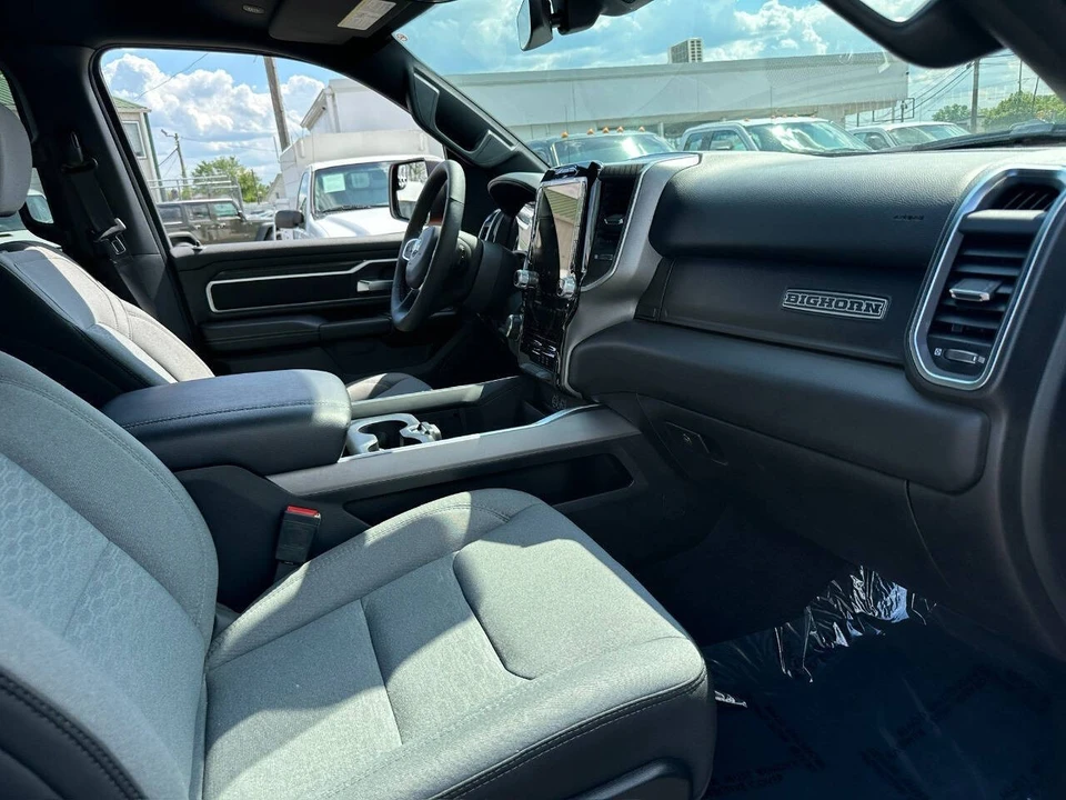 2025 Ram 1500 2nd Gen - Image 17 of 31