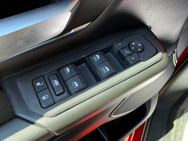 2025 Ram 1500 2nd Gen - Image 13 of 31