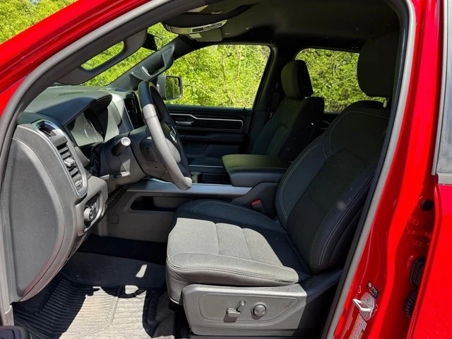 2025 Ram 1500 2nd Gen - Image 12 of 31