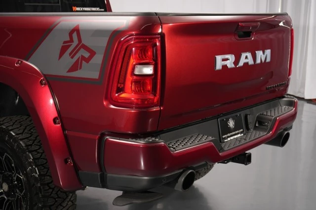 2025 Ram 1500 - Image 15 of 31