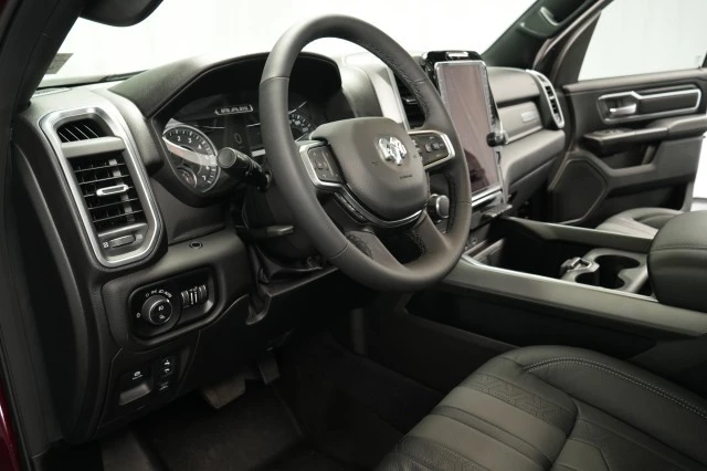2025 Ram 1500 - Image 28 of 31