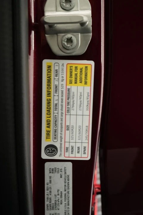 2025 Ram 1500 - Image 23 of 31