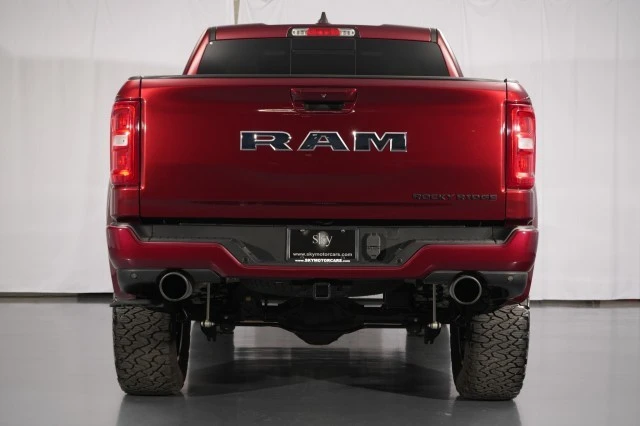 2025 Ram 1500 - Image 14 of 31