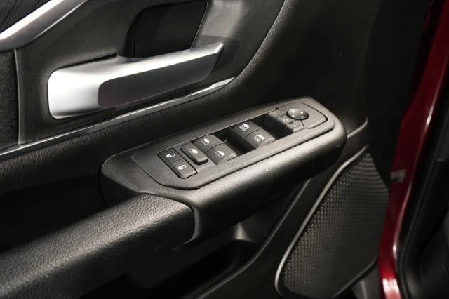 2025 Ram 1500 - Image 29 of 31