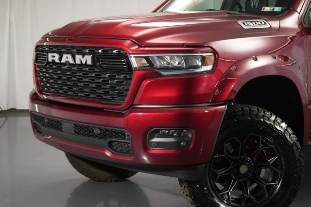 2025 Ram 1500 - Image 3 of 31