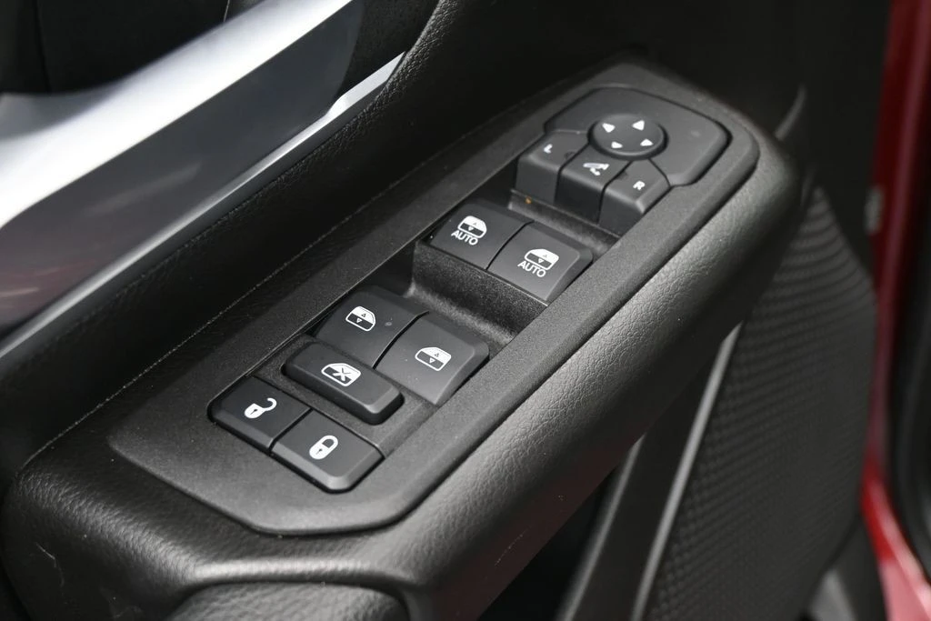 2025 Ram 1500 2nd Gen - Image 14 of 31