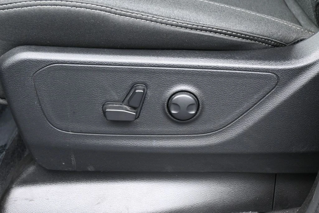 2025 Ram 1500 2nd Gen - Image 12 of 31