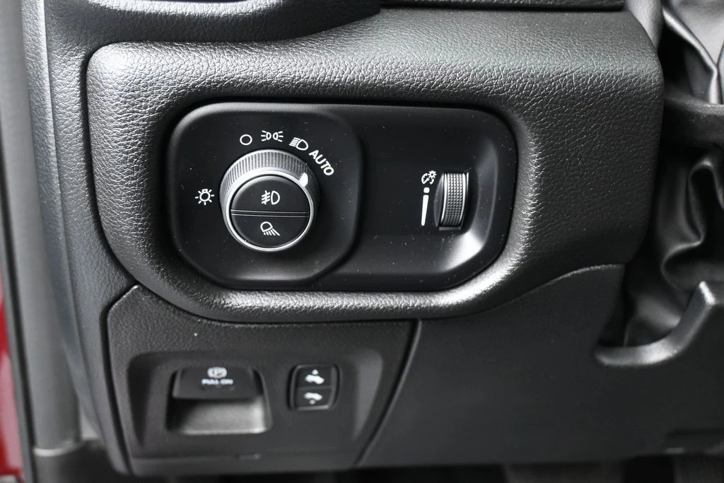 2025 Ram 1500 2nd Gen - Image 16 of 31