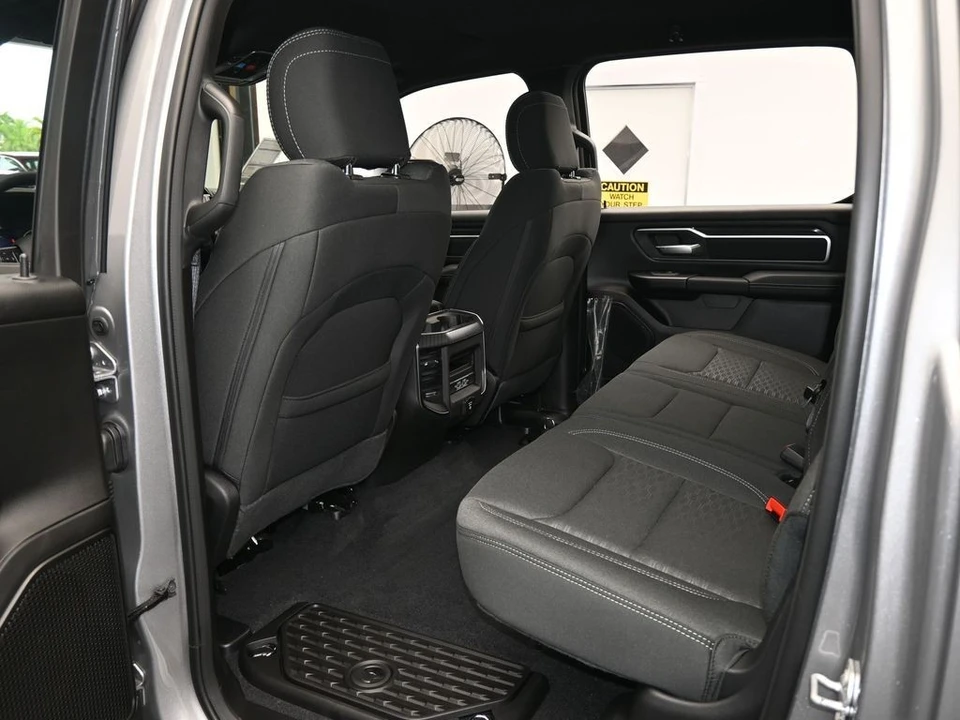 2025 Ram - Image 27 of 31