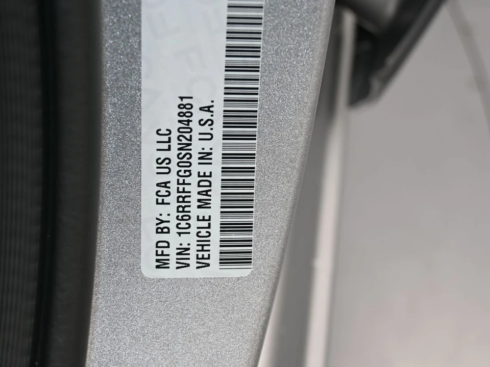 2025 Ram - Image 16 of 31