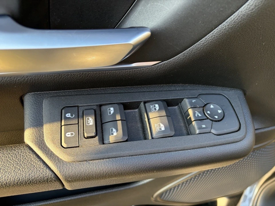 2025 Ram 1500 2nd Gen - Image 9 of 12