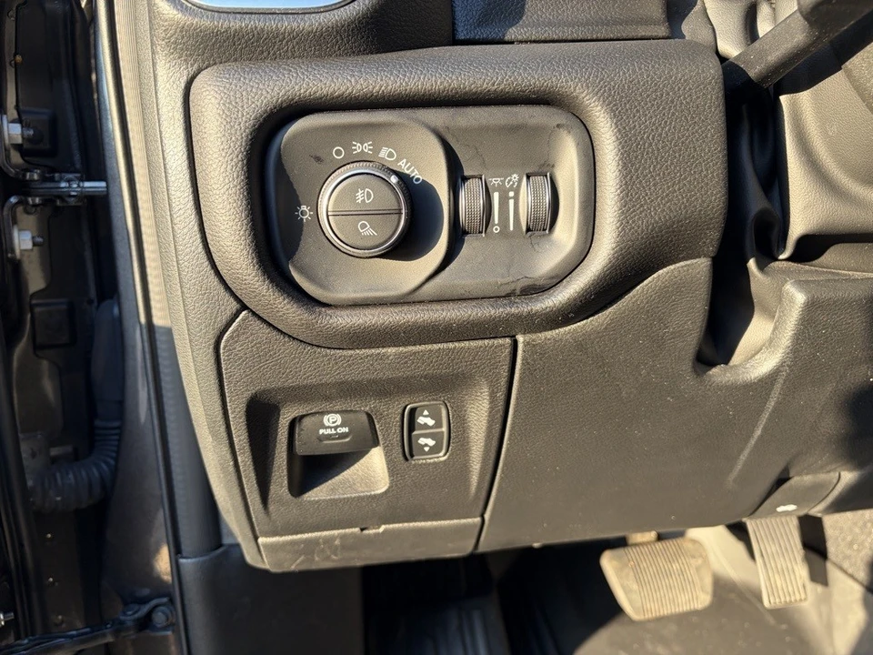2025 Ram 1500 2nd Gen - Image 10 of 12