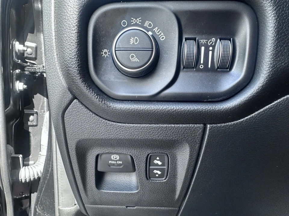 2025 Ram 1500 2nd Gen - Image 5 of 12