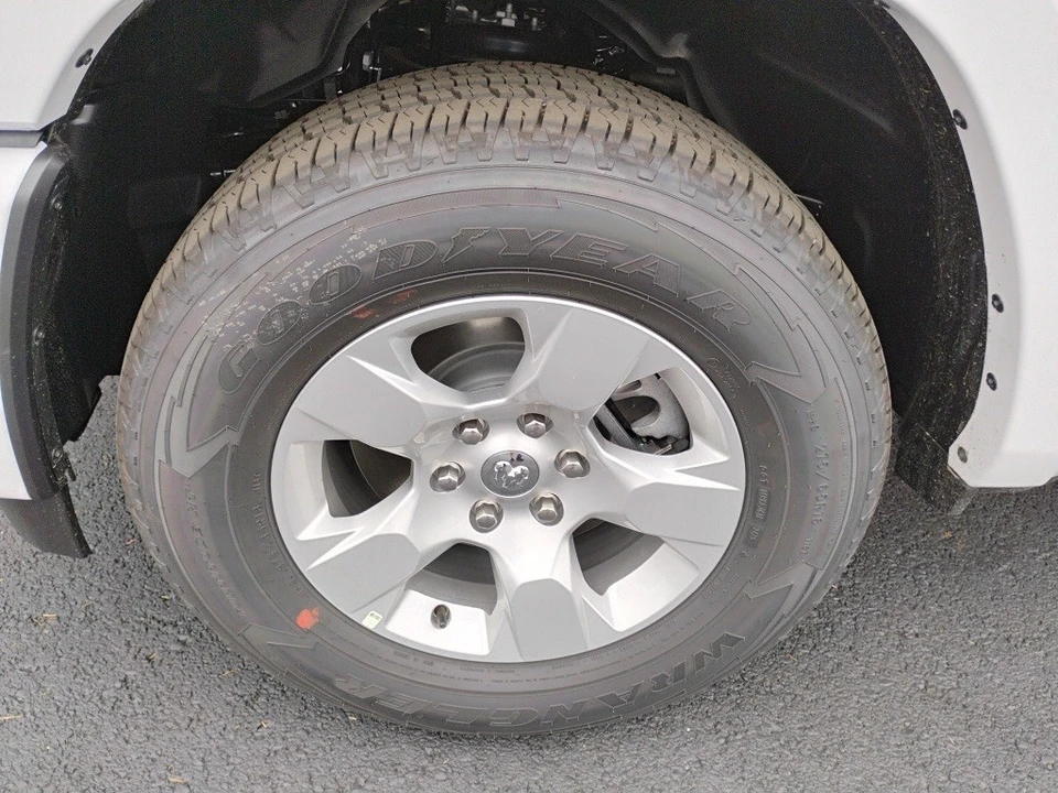 2025 Ram 1500 2nd Gen - Image 9 of 12